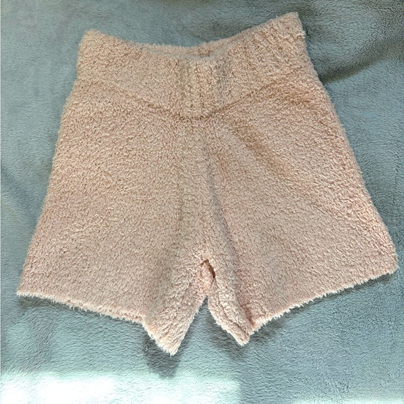 NEW SKIMS Fluffy Light Pink Shorts - Picture 1 of 4